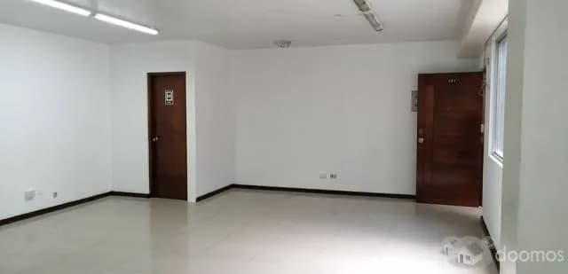 Alquilo Oficina o Consultorio en Jesús María — foto 5