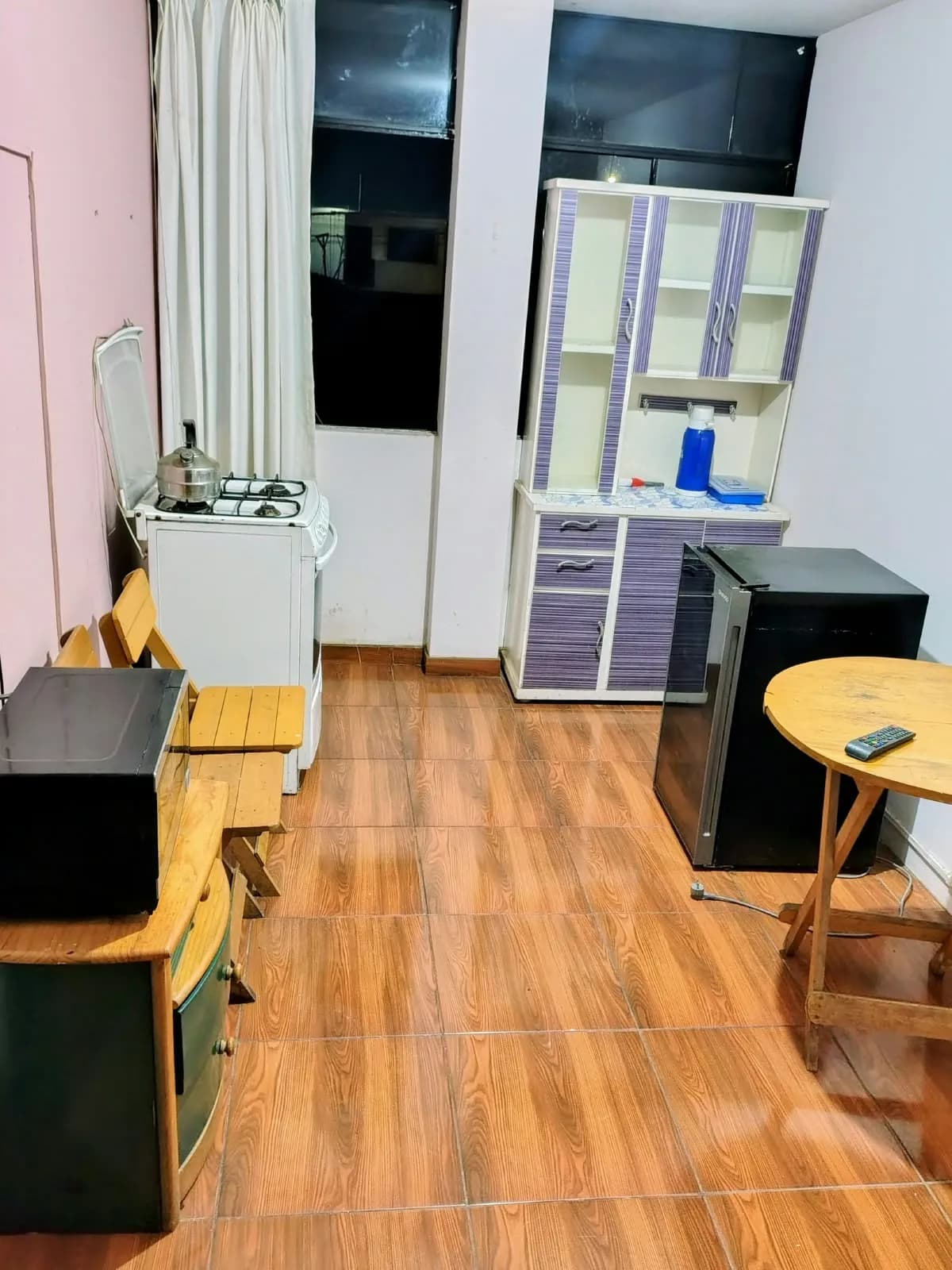 ALQUILO HABITACION Y MINIDEPA AMOBLADO CON COCHERA — foto 6
