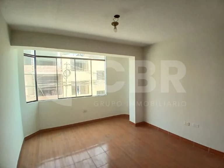 ALQUILER DEPARTAMENTO EN MIRAFLOREs — foto 4