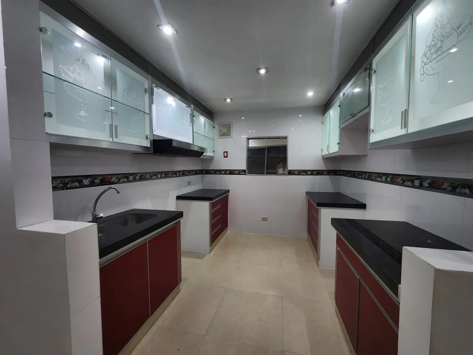 VENTA DE DEPARTAMENTO EN SURCO – EXCELENTE UBICACIÓN — foto 4