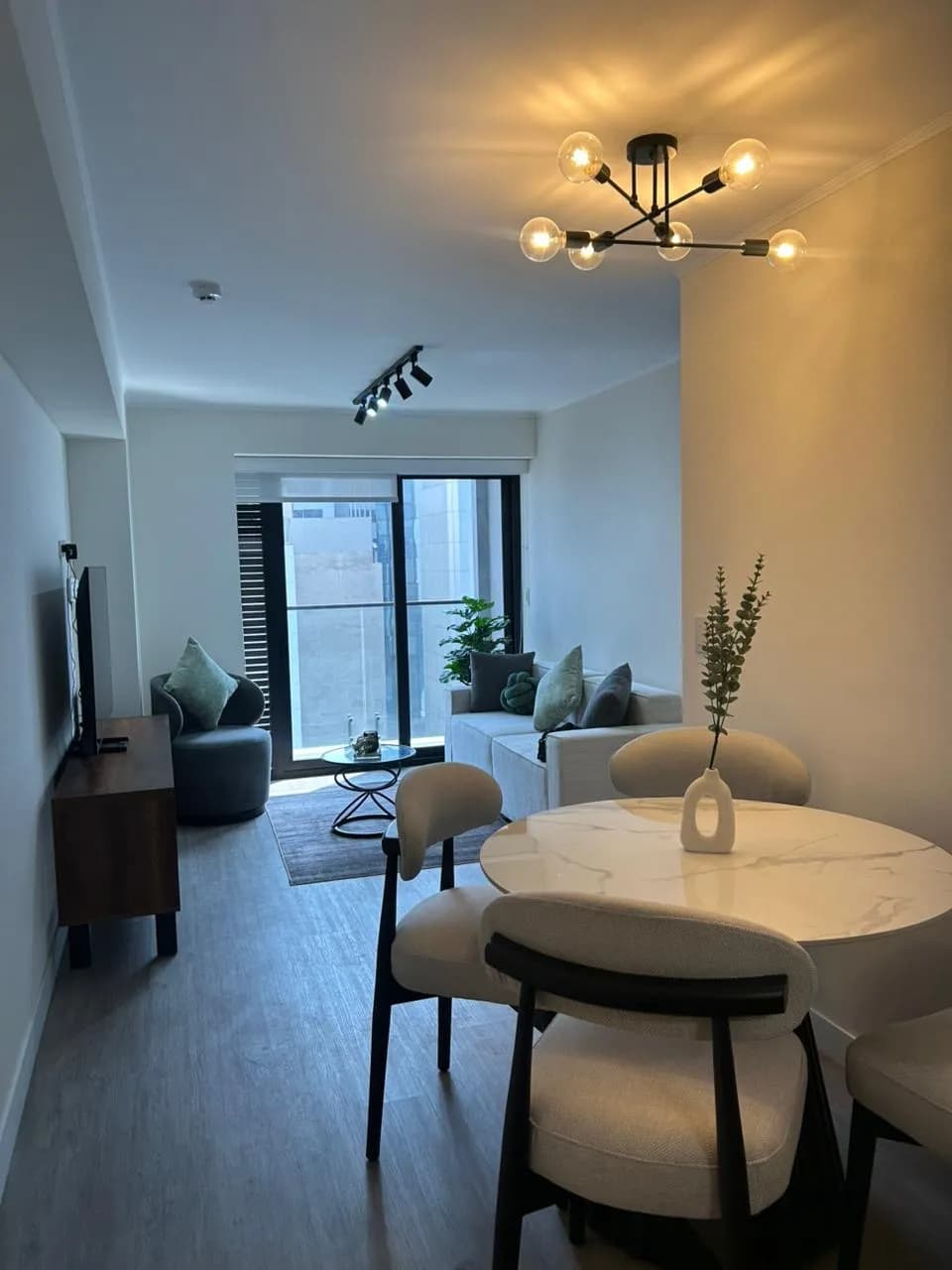 ¡ALQUILO DEPARTAMENTO AMOBLADO EN EL CORAZÓN DE SAN ISIDRO! — foto 1