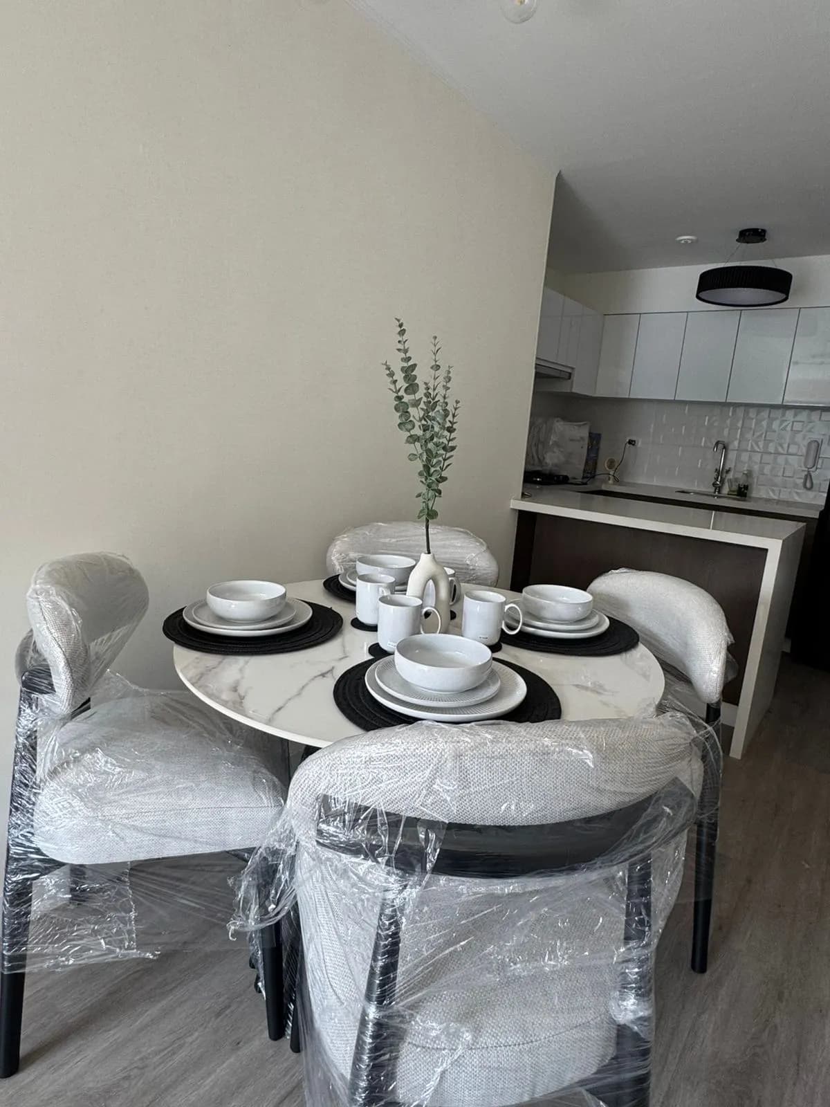 ¡ALQUILO DEPARTAMENTO AMOBLADO EN EL CORAZÓN DE SAN ISIDRO! — foto 2