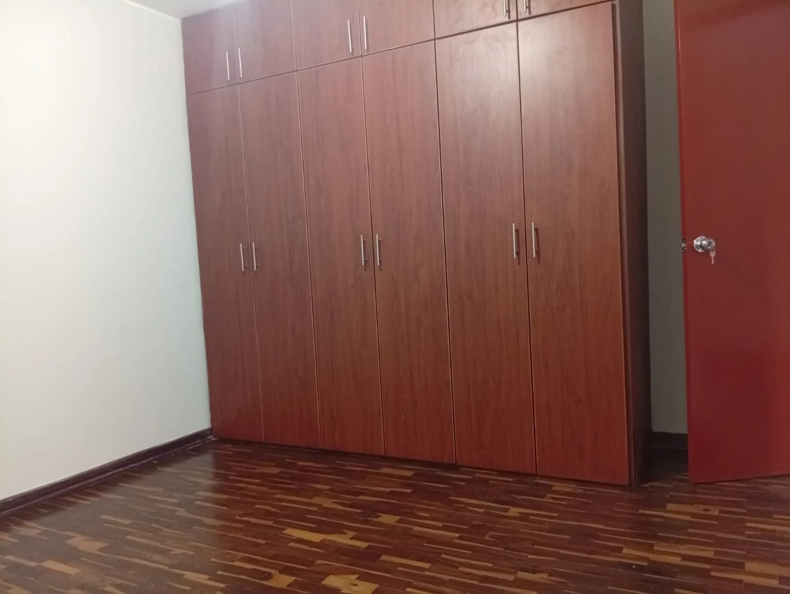Venta de amplio Departamento independiente en Salamanca de Monterrico — foto 9