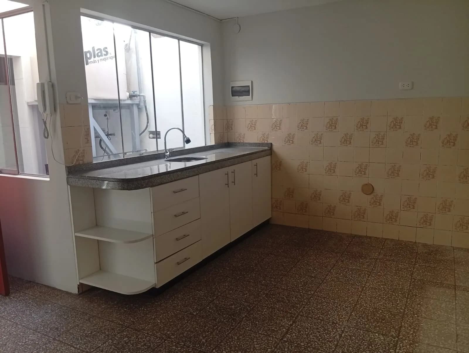 Venta de amplio Departamento independiente en Salamanca de Monterrico — foto 6