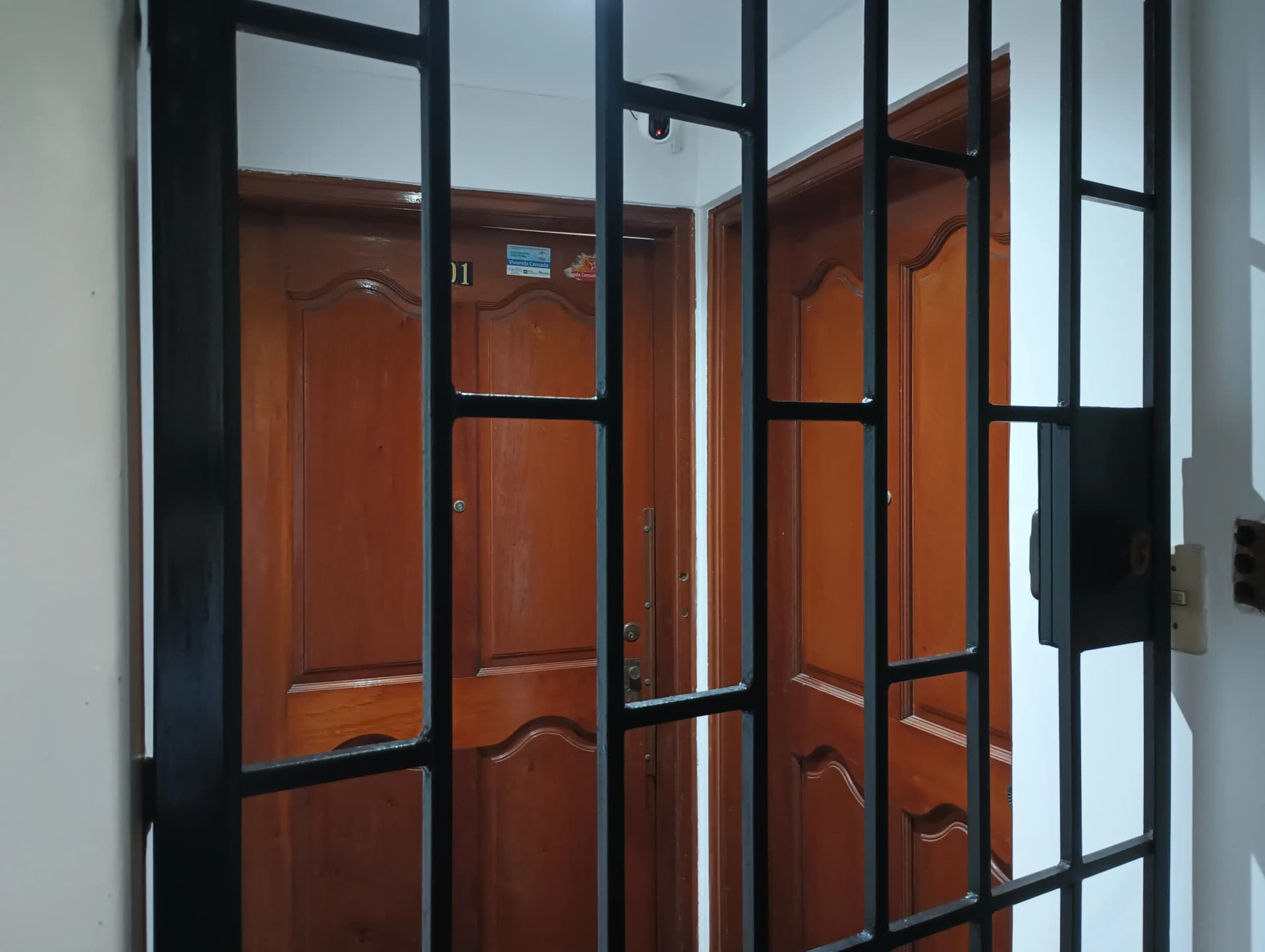 Departamento en Segundo Piso con Cochera — foto 1
