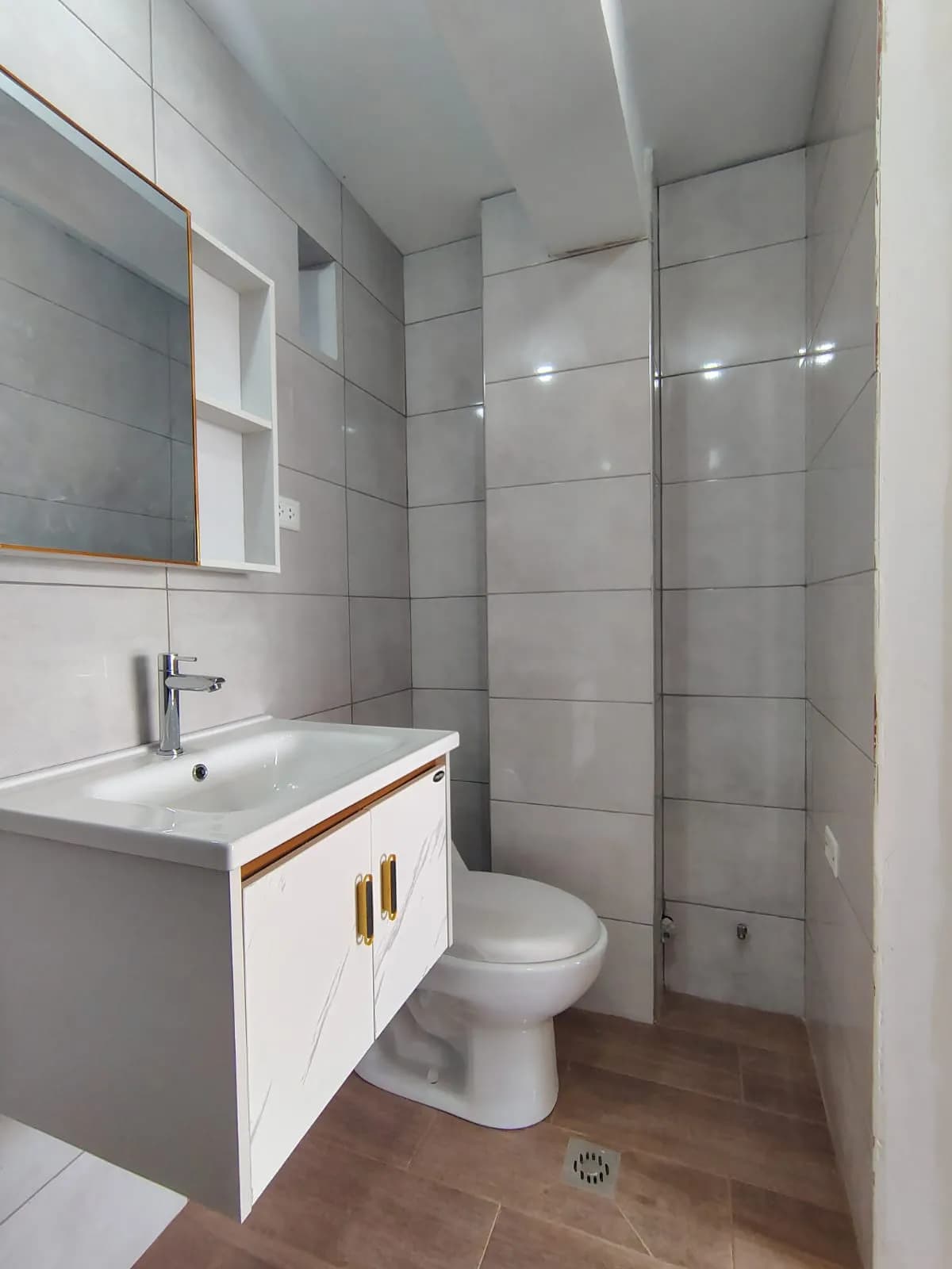 Se Vende Lindos Depas de 3 dormitorios cerca a la Urb. La Merced — foto 6