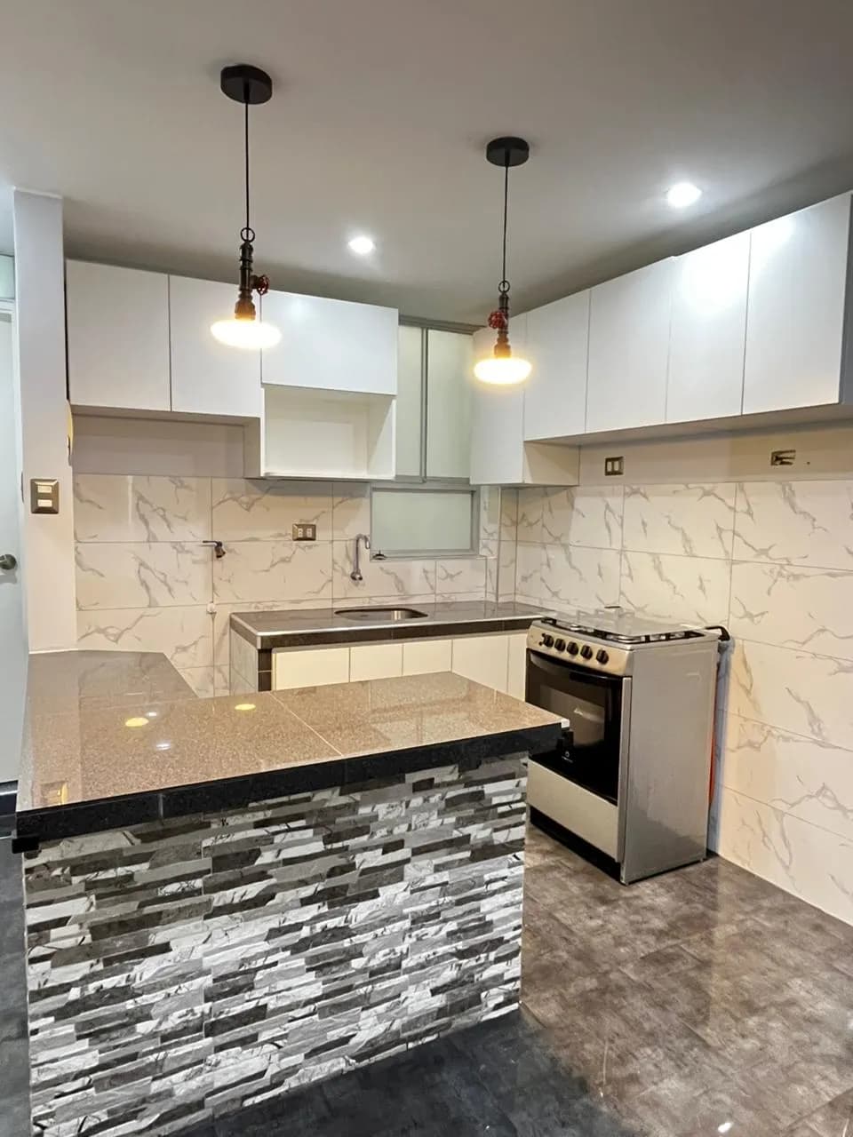 LINDO MINI DEPARTAMENTO EN ALQUILER - CERCADO DE LIMA — foto 1