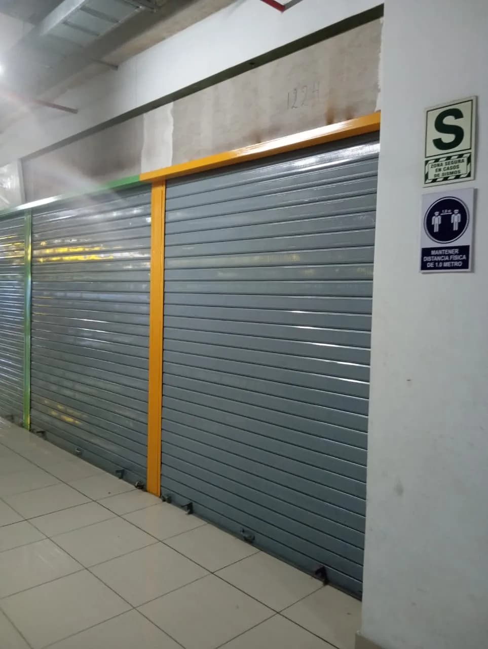 VENDO LOCAL DE 5MTS2 EN EL EMPORIO COMERCIAL LAS MALVINAS — foto 2