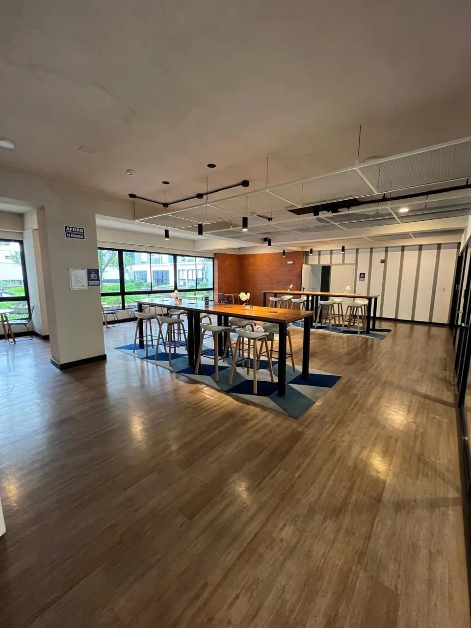 Privado y Moderno — foto 8