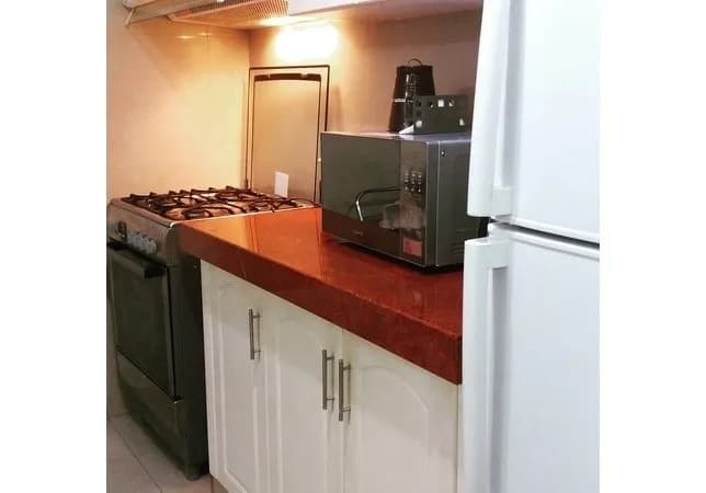 Alquilo Departamento Semi Amoblado en Miraflores — foto 1