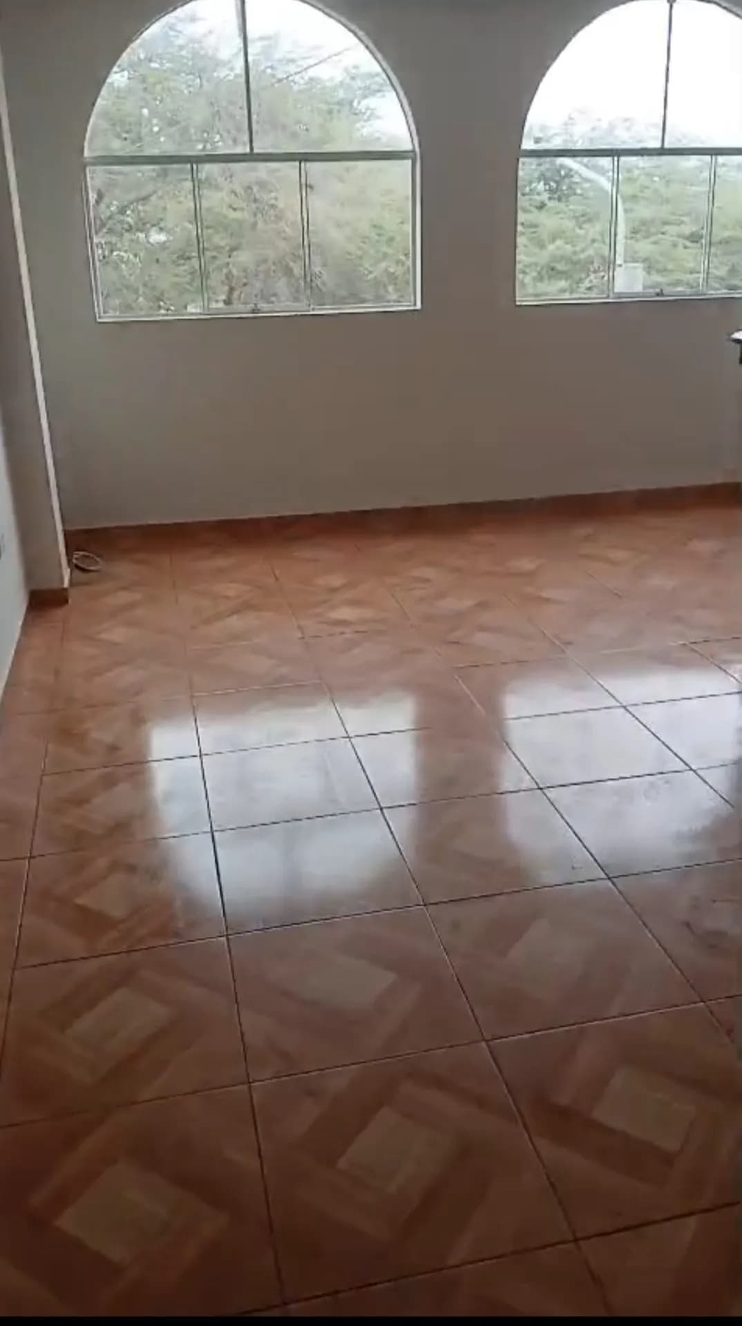 DEPARTAMENTO 3 DORMITORIOS  $950 /FRENTE A PARQUE/CHICLAYO — foto 4