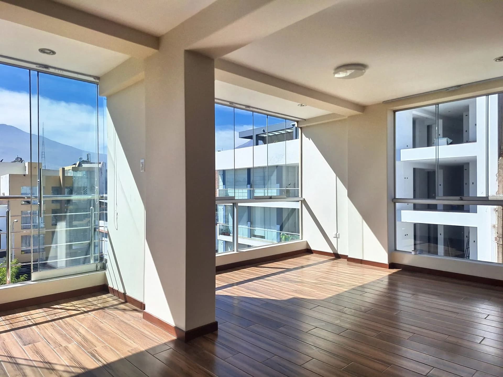 Departamento de 120m2 en Cayma 4P con ascensor y 02 cocheras — foto 9