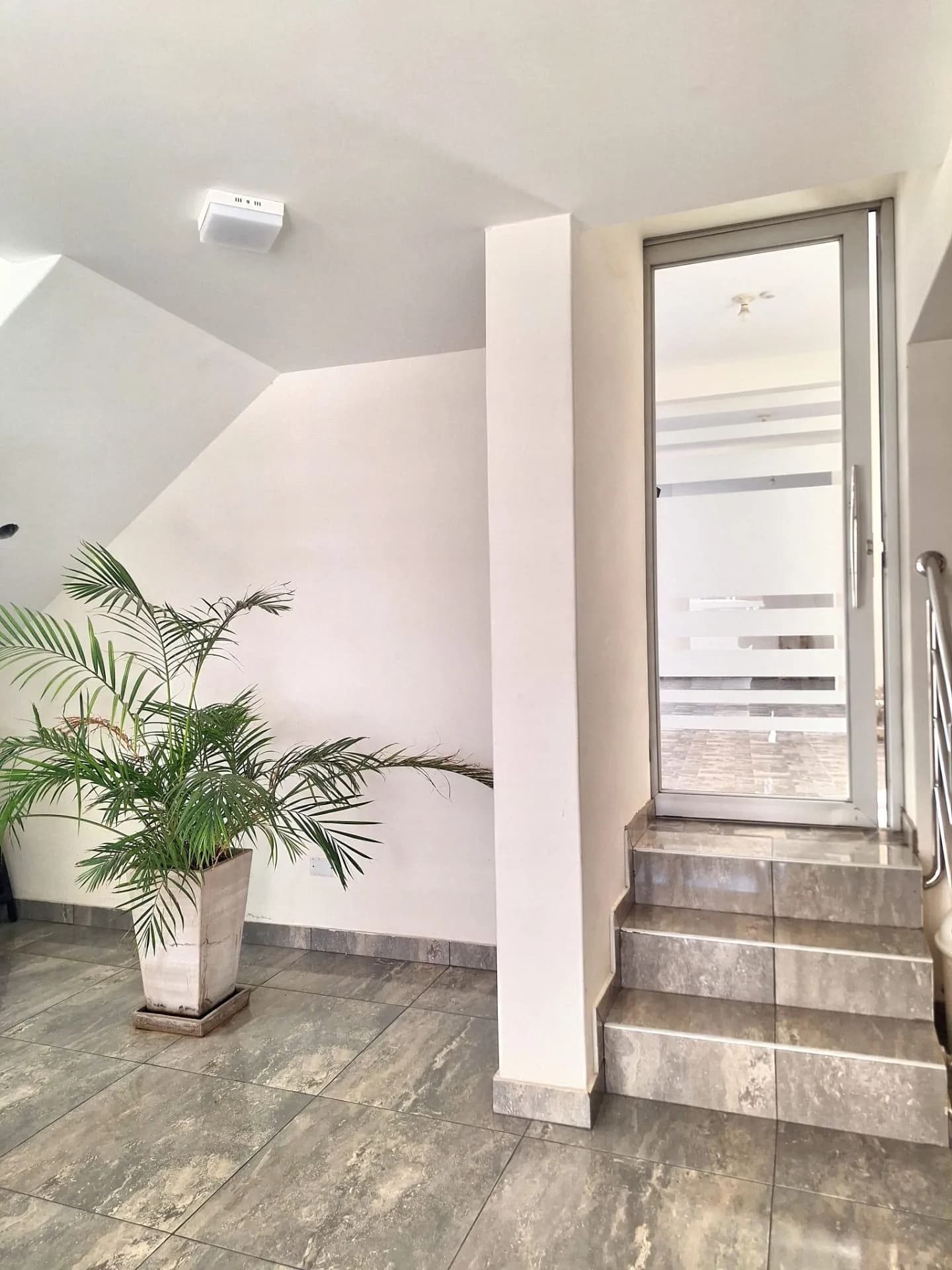 Departamento de 120m2 en Cayma 4P con ascensor y 02 cocheras — foto 8
