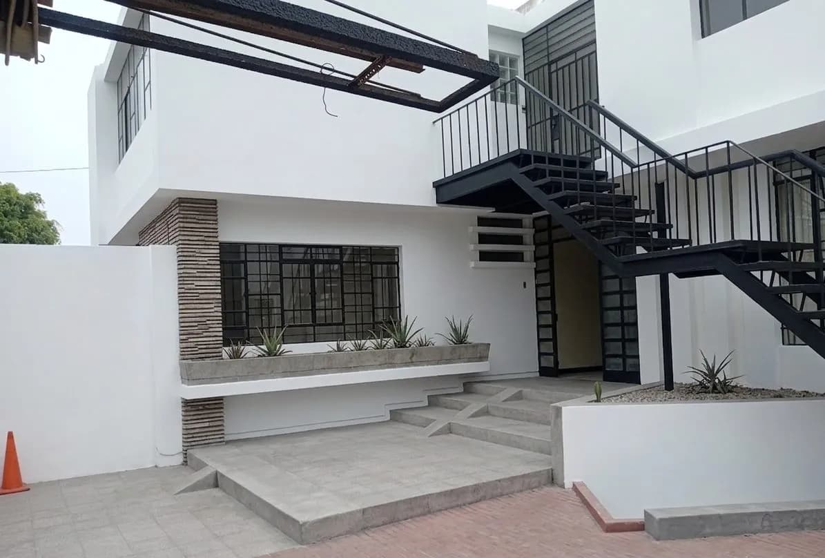 SE VENDE CASA COMO TERRENO EN SAN ISIDRO — foto 2