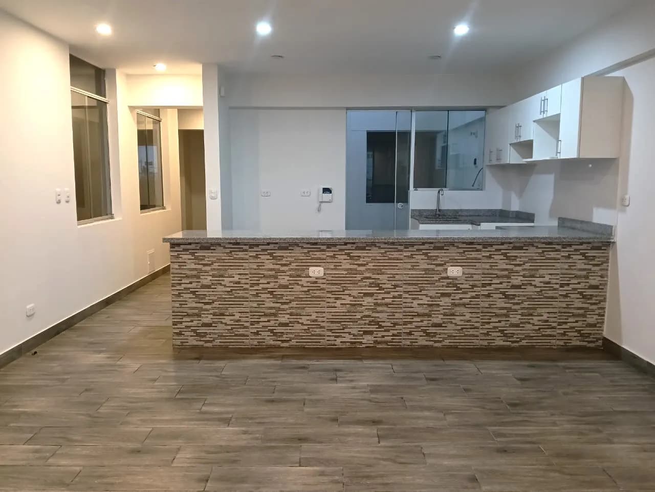 Venta Dpto. Estreno 3 Dorm. a Dos Cuadras del Malecón en San Bartolo — foto 3
