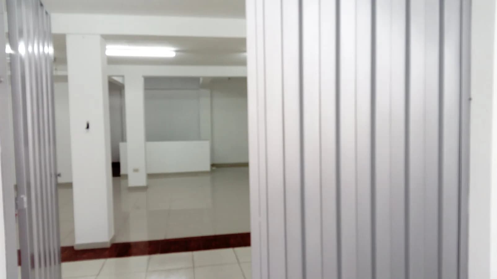 ALQUILO ALMACEN, OFICINA — foto 2