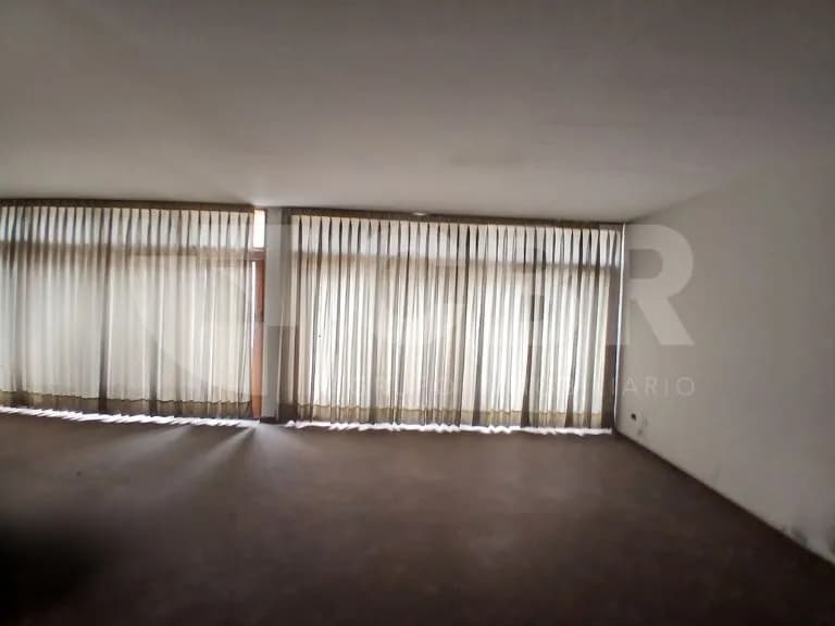 VENTA CASA COMO TERRENO EN SURCO — foto 3