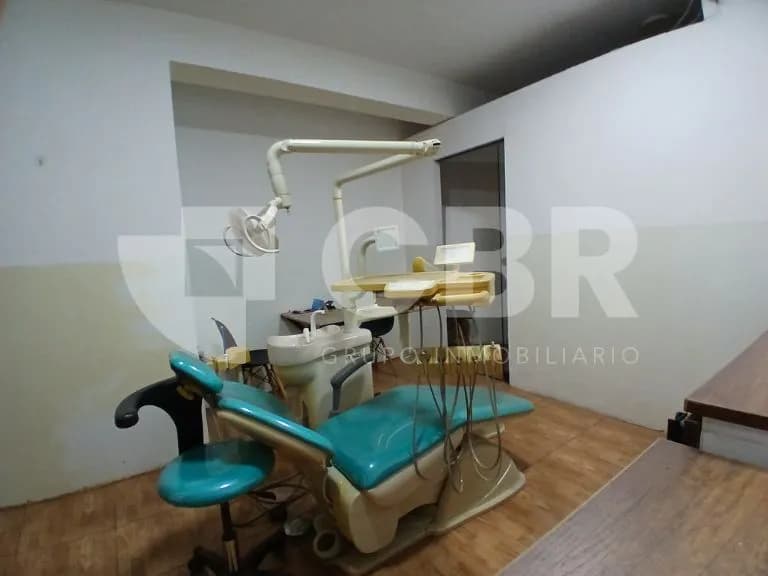 ALQUILER LOCAL COMERCIAL EN LA VICTORIA — foto 5