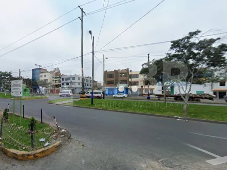 VENTA CASA COMO TERRENO EN LOS OLIVOS — foto 3