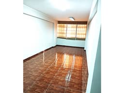 Se alquila departamento Miraflores 2do piso cerca Malecon de La Marina