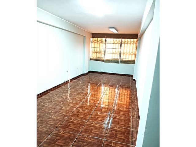 Se alquila departamento Miraflores 2do piso cerca Malecon de La Marina