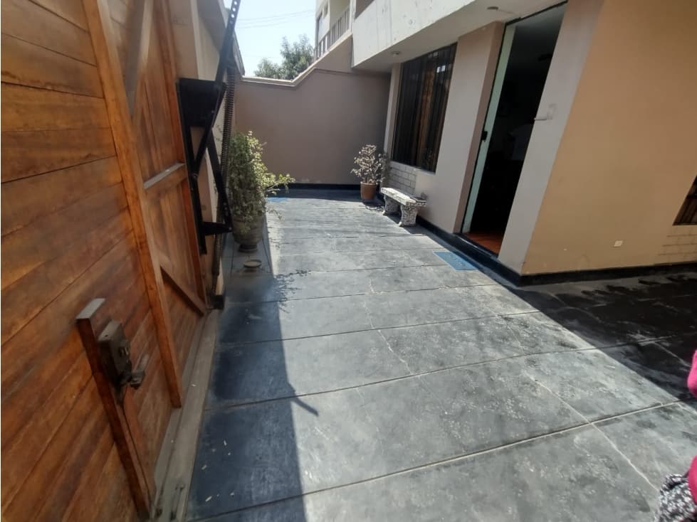 SE VENDE CASA SAN MIGUEL URB MARANGA 160 M2 — foto 1