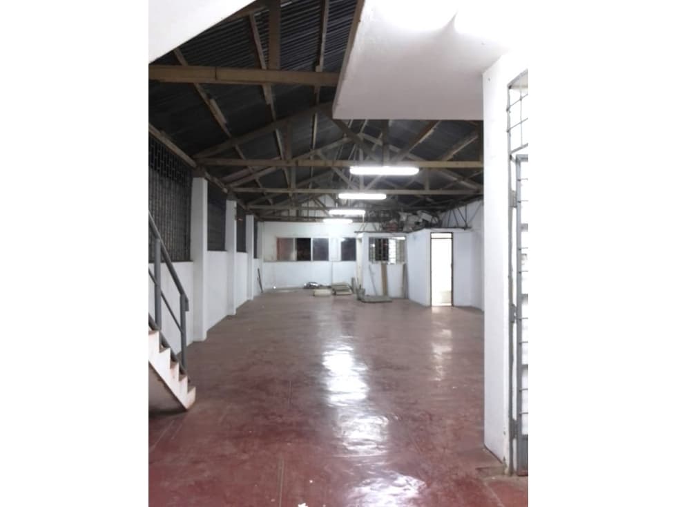 Se alquila local comercial 225 m2 2do piso Pucallpa Saenz Peña — foto 4