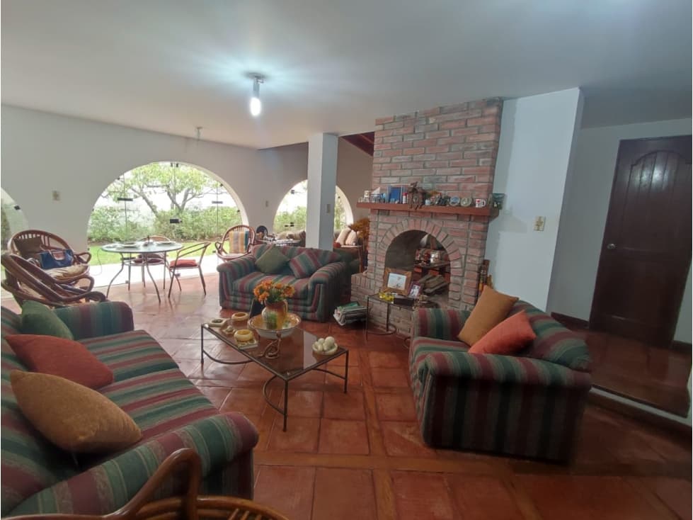 LA MOLINA - VENTA LINDA CASA - ÁREA 300 m2 — foto 4