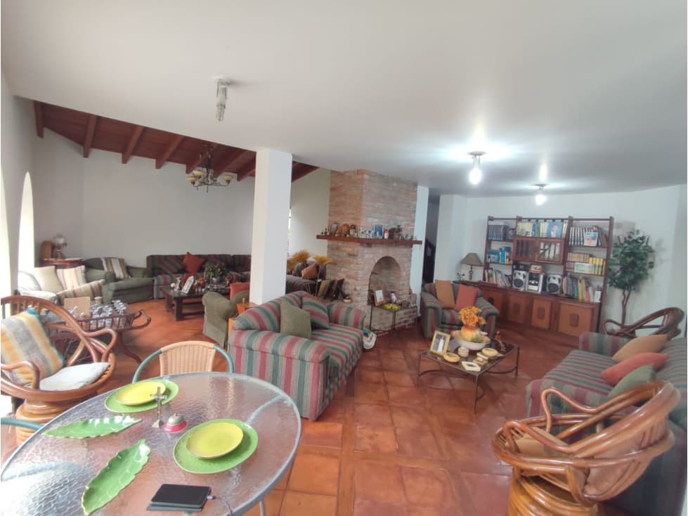 LA MOLINA - VENTA LINDA CASA - ÁREA 300 m2 — foto 3