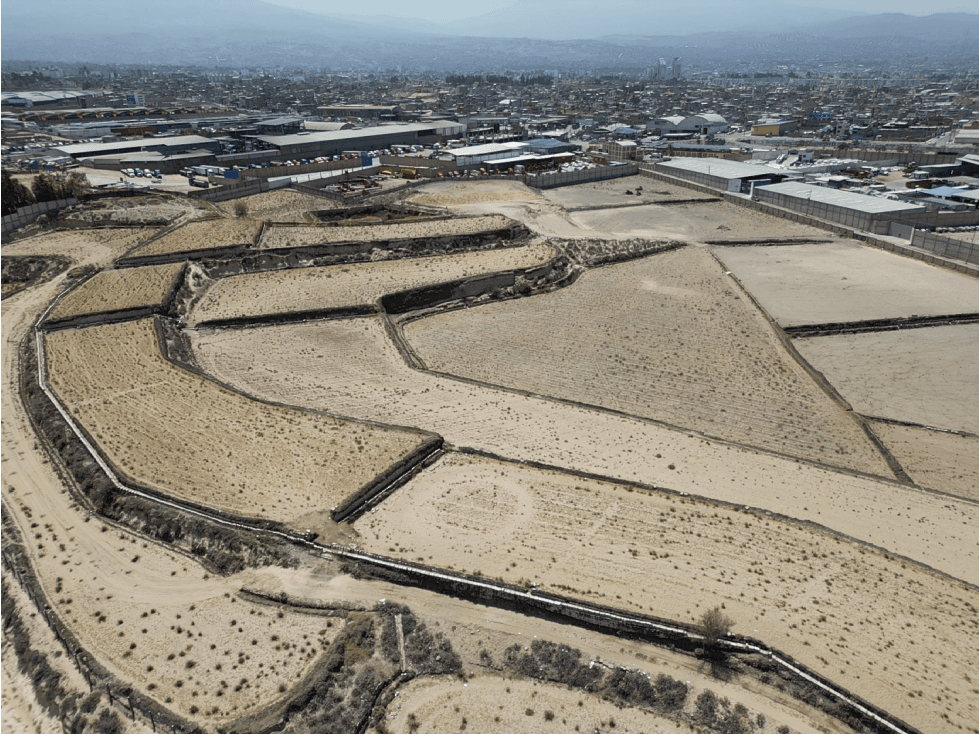 TERRENO INDUSTRIAL COMERCIAL EN VIA EVITAMIENTO — foto 1