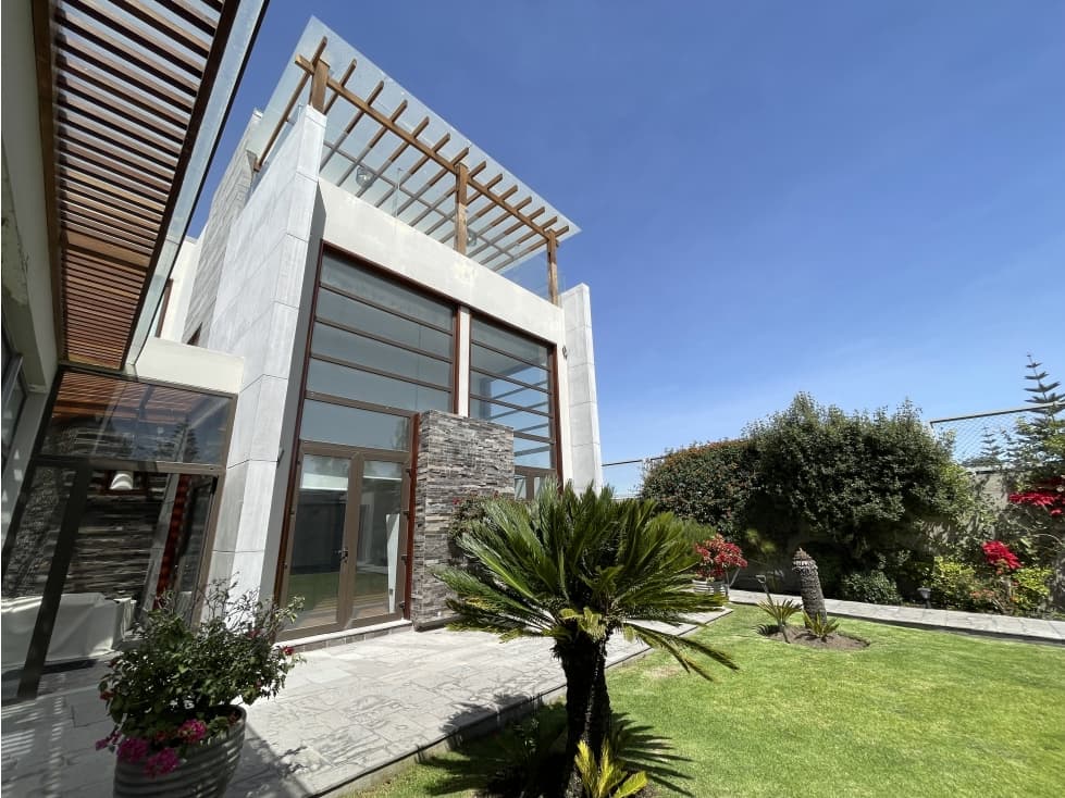 VENTA DE CASA EN EXCLUSIVA ZONA DE CHALLAPAMPA TRADICIONAL — foto 4
