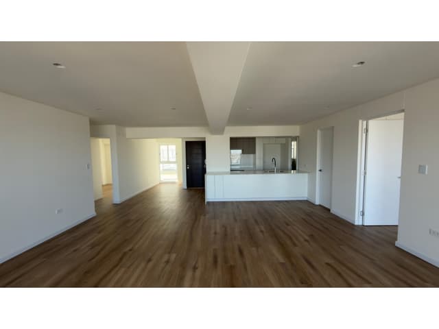 DEPARTAMENTO DE LUJO EN AV CAYMA