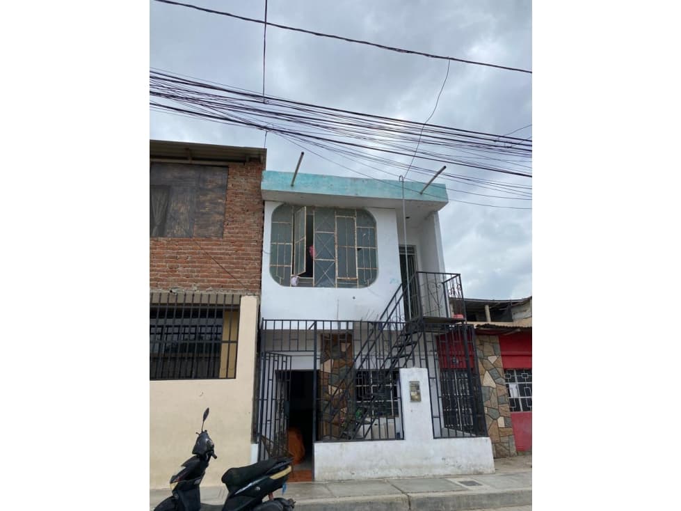CASA EN VENTA A POCOS METROS DE LA GRAU — foto 1