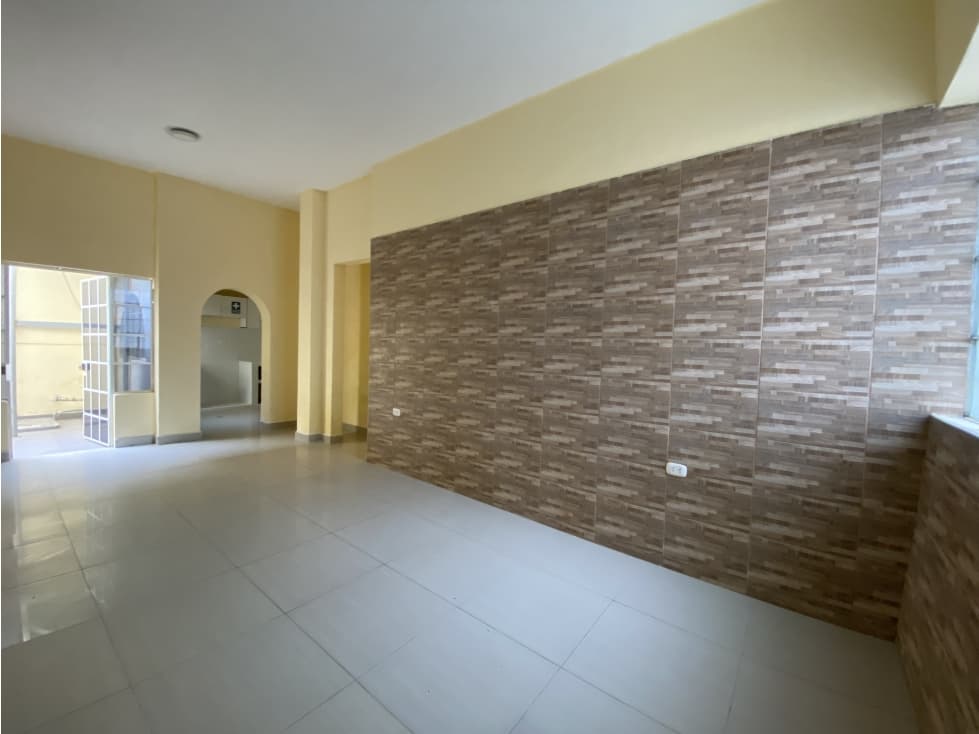 VENDO O ALQUILO 1er PISO EN AV. BOLOGNESI — foto 1