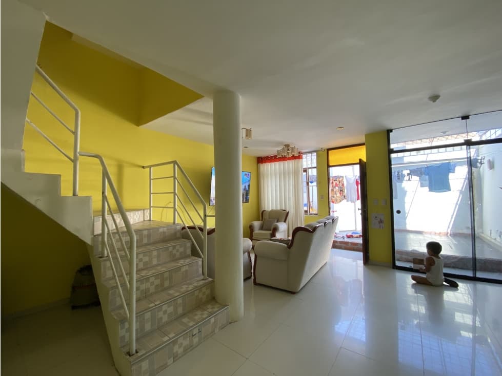 CASA FRENTE A AV. SANTA MARGARITA EN VENTA — foto 5