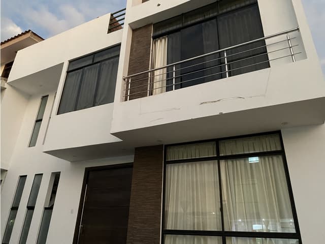 ALQUILO AMPLIA CASA EN MIRAFLORES COUNTRY CLUB