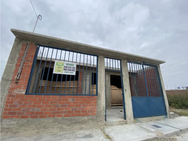 CASA SEMICONSTRUIDA EN MONTE BELLO