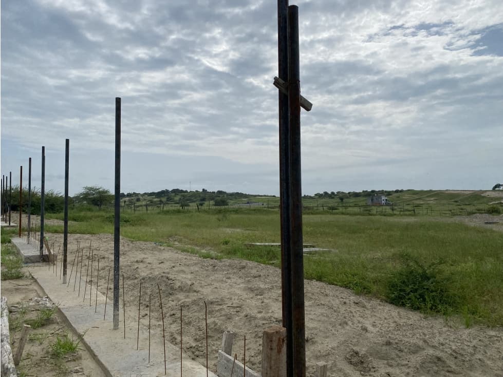 TRASPASO TERRENO EN LOMA ALTA — foto 3