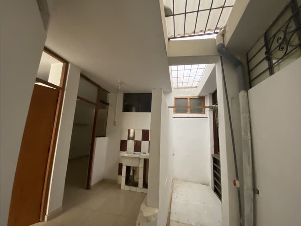 CASA DE 4 PISOS EN VENTA EN ANGAMOS — foto 6