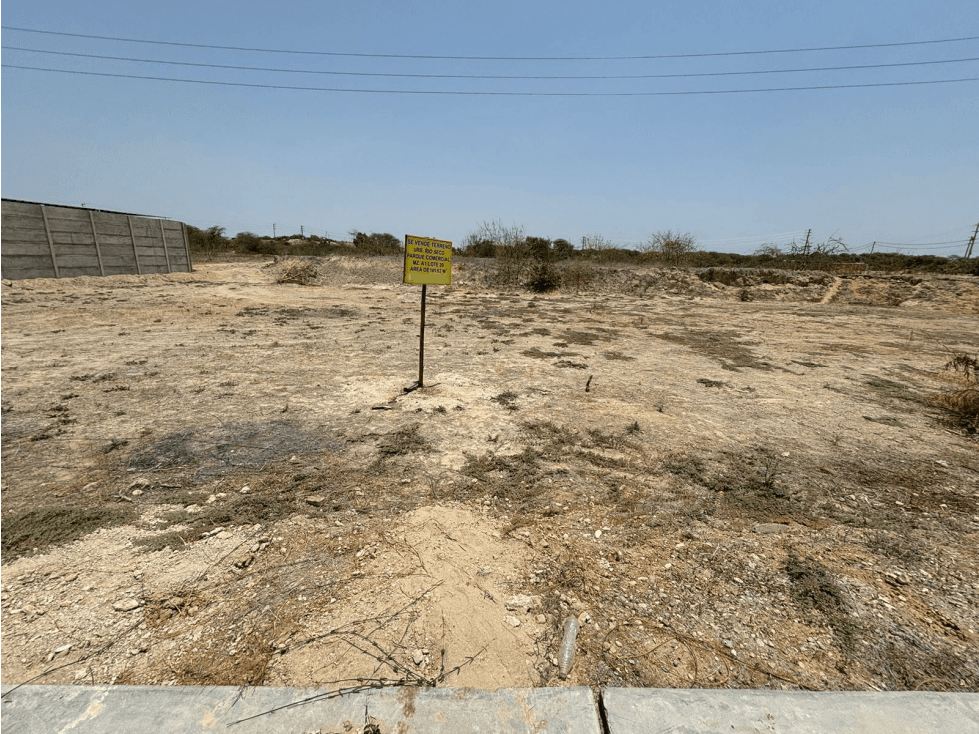 VENDO TERRENO EN ALTOS DE CASTILLA — foto 2