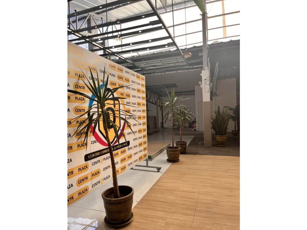 ALQUILO LOCAL COMERCIAL CERCA AL ÓVALO GRAU — foto 1