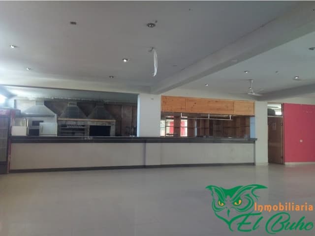 ALQUILO LOCAL COMERCIAL EN AV. GARDENIAS