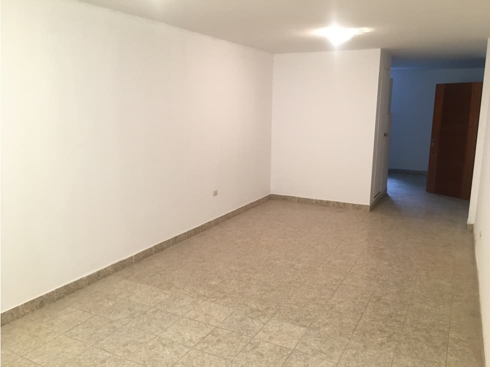 ALQUILO AMPLIO Y MODERNO DEPARTAMENTO CERCA A LA GRAU — foto 1