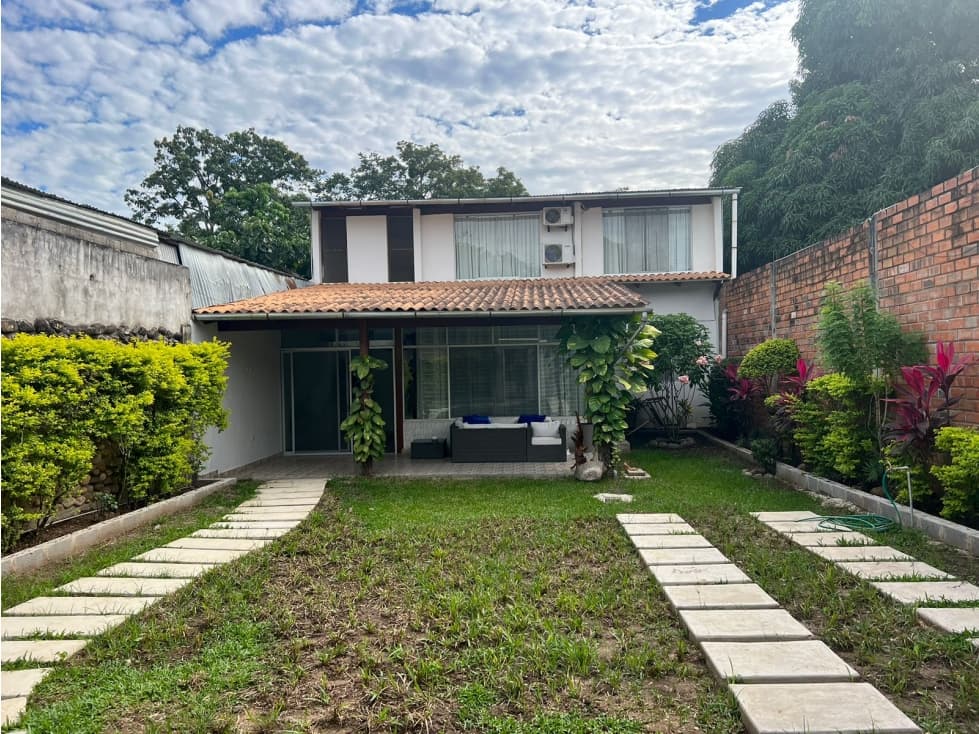 Banda de Shilcayo - Casa en Alquiler - Centrico — foto 2