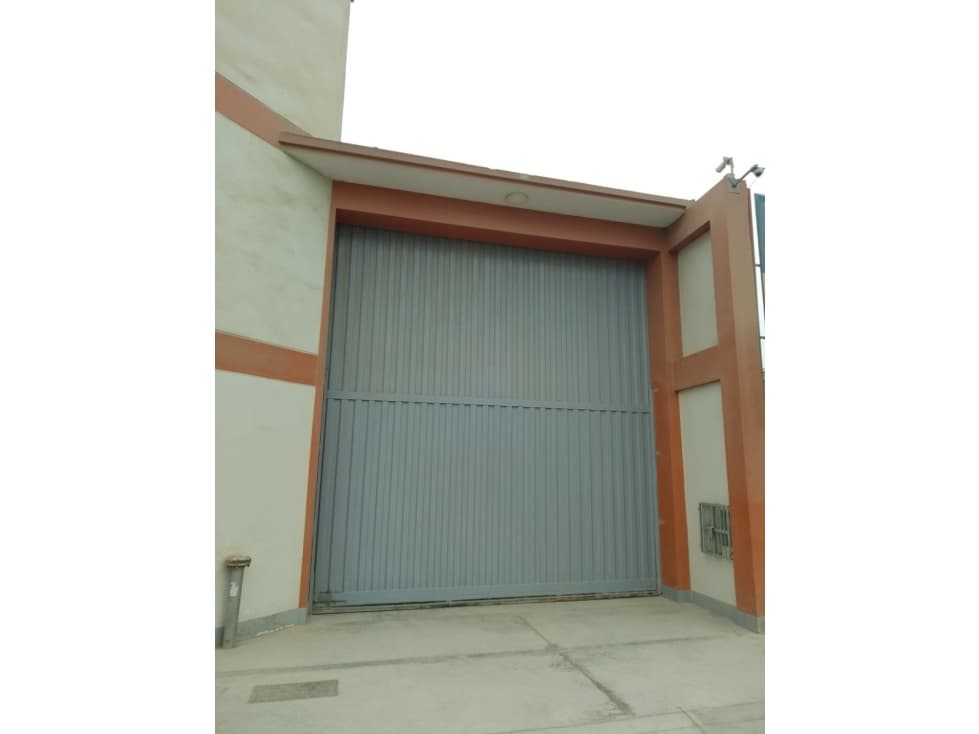 VENDO LOCAL INDUSTRIAL DE ESTRENO 1000M2 EN CARABAYLLO — foto 1